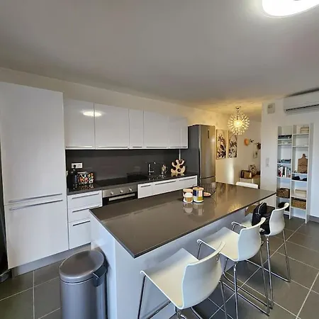 Mare Vista By Monarca Apartment *